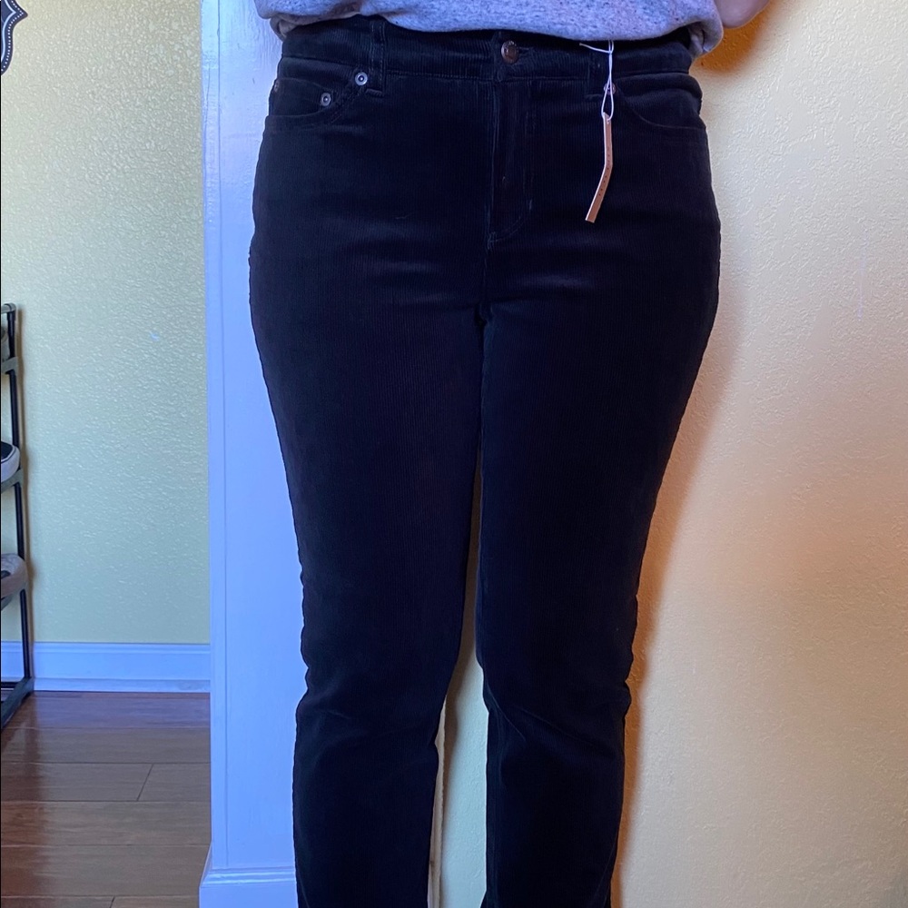 jones new york sport black fitted jeans w/ stretch